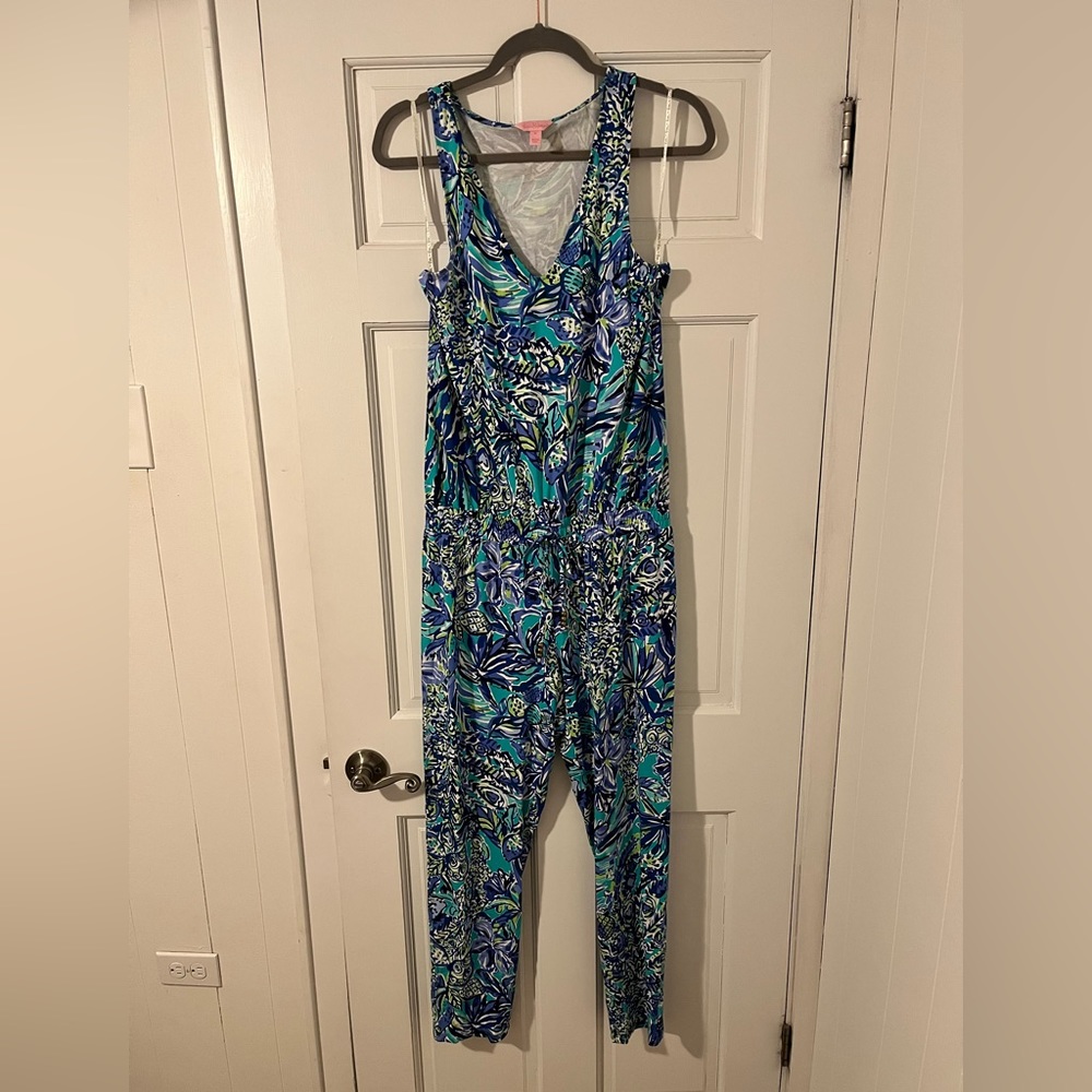 Lilly Pulitzer Paulina Jumpsuit in “Sneak a Beak” Print. Size Medium